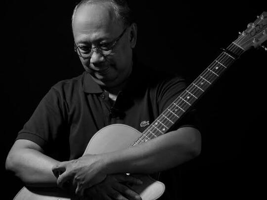 Siapakah Sebenarnya Sosok Camellia Dalam Lagu Ebiet G. Ade?