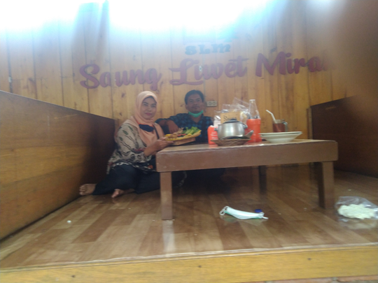 Review "Saung Liwet Mirah" Pacet Cipanas Cianjur: Murahnya Gak Bohong Loh!