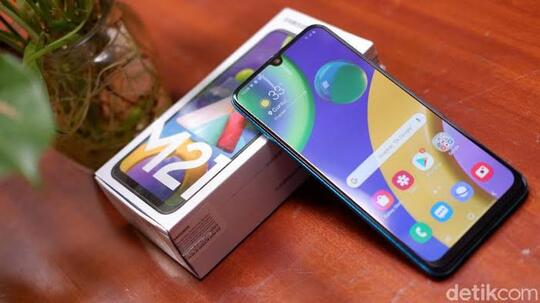 7 Handphone Kini Banting Harga Bulan Maret 2021 Yang Awal Rilis Mahal, Lihatin Yuk!