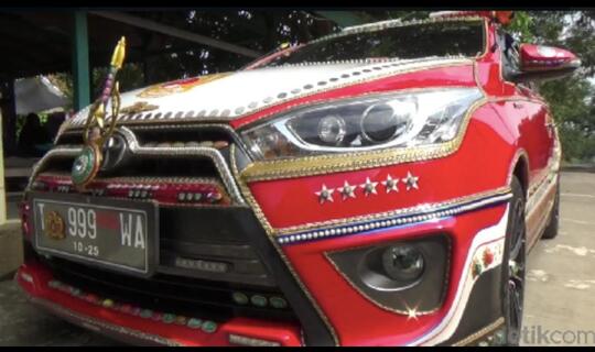 Viral mobil Sultan senilai Rp.40miliar bertabur emas batangan & berlian