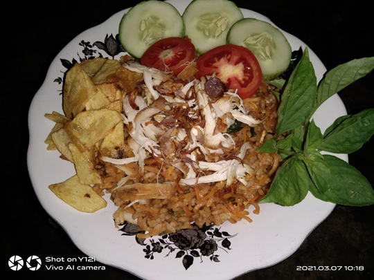 Nasi Goreng Mawut Dijamin Anti Semrawut, Coba Aja!