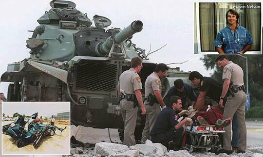 Kisah Pria Yang Nekat 'MENCURI' Tank Militer Dan Hancurkan Kota !