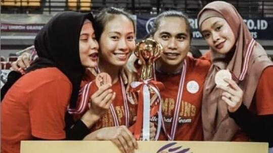 Tentara Wanita Serda Aprilia Manganang Ternyata Lelaki!