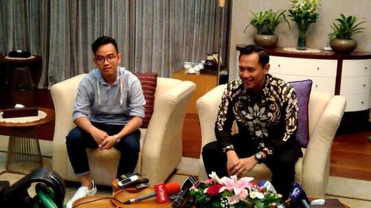 Gibran Melangkah Pasti, AHY Melangkah Kemana?