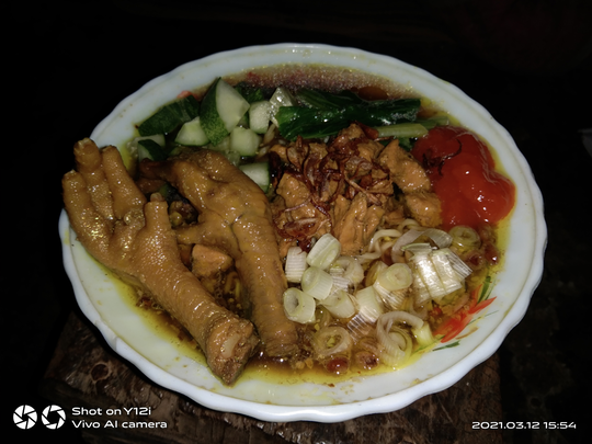 Mie Ayam Dengan Menggunakan Mie Goreng Instan, Dijamin Tak Kalah Enak