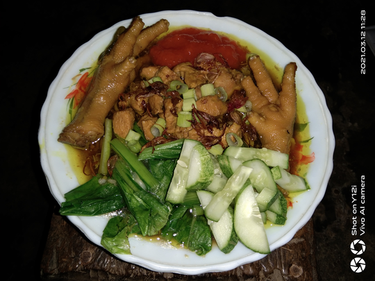 Mie Ayam Dengan Menggunakan Mie Goreng Instan, Dijamin Tak Kalah Enak