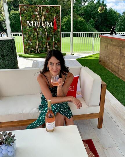 Indahnya Paras Allison Stokke Sang Bidadari Atlet Lompat Galah