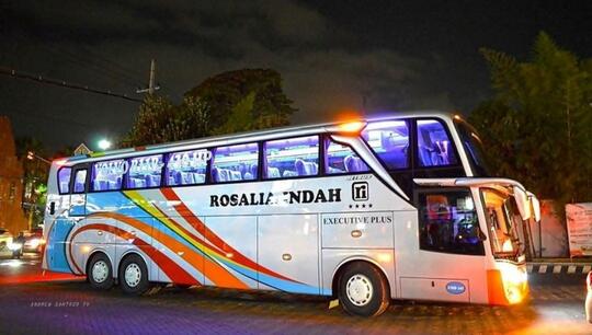 Sejarah PO Rosalia Indah - Nama Bus Ini Diambil dari Nama Anak Pertama Sang Pemilik
