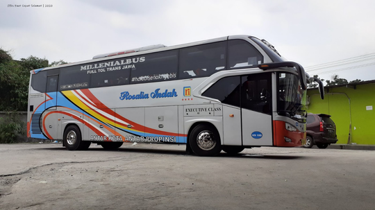 Sejarah PO Rosalia Indah - Nama Bus Ini Diambil dari Nama Anak Pertama Sang Pemilik