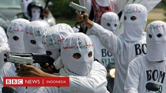 Teroris Di Mabes POLRI Bukti Pengawasan Kita Kurang Ketat, Bandingkan Dengan Malaysia