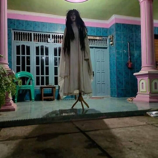 Bukan Hantu! Tapi Barang Ini Sukses Bikin Manusia Lari Ketakutan. Hiiii Serem.