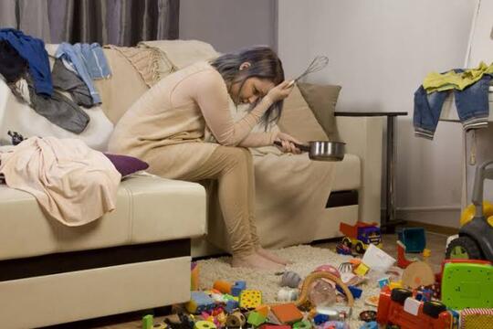 Menjadi Ibu Rumah Tangga Itu Jenuh!! Kenapa Solusinya Banyak Yang Selingkuh?
