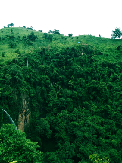 Bikin Candu, Begini Keren dan Indahnya Air Terjun Riamau NTB, Yuk, Travelling!