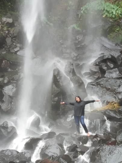 Bikin Candu, Begini Keren dan Indahnya Air Terjun Riamau NTB, Yuk, Travelling!
