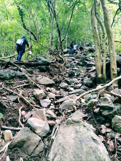 Bikin Candu, Begini Keren dan Indahnya Air Terjun Riamau NTB, Yuk, Travelling!