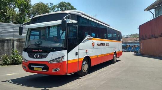 Harga Bus Di Indonesia, Mulai Hino Sampai Scania