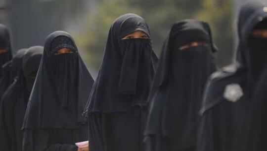 Desak Pemerintah Larang Wanita Pakai Cadar, Politikus PDIP: Harus Diwaspadai