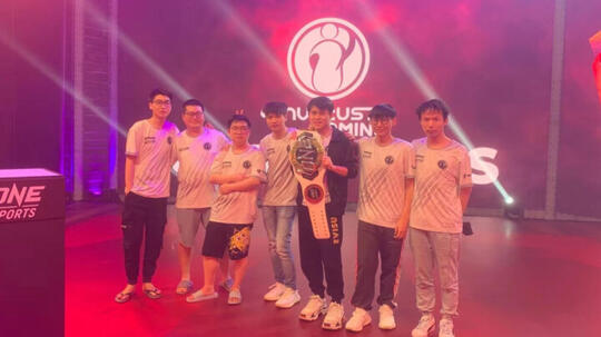 Invictus Gaming Memenangkan DOTA 2 Singapore Major Auto Cuan!
