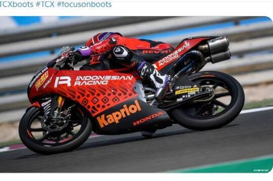 Seru!! 2 Rider Bule Membawa Nama Indonesia - Malaysia, Baku Hantam Di Sirkuit MotoGP