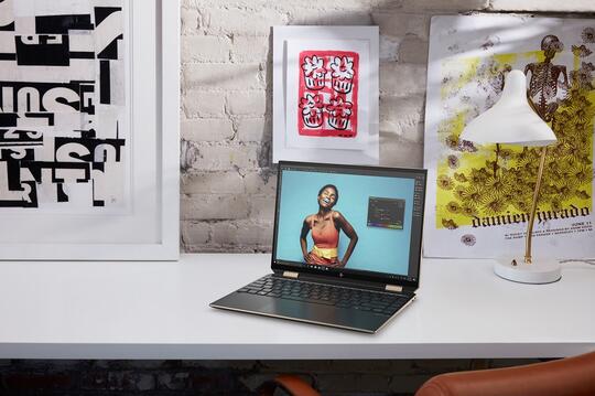 HP Spectre x360 14 Mendorong Kreativitas Tanpa Batas