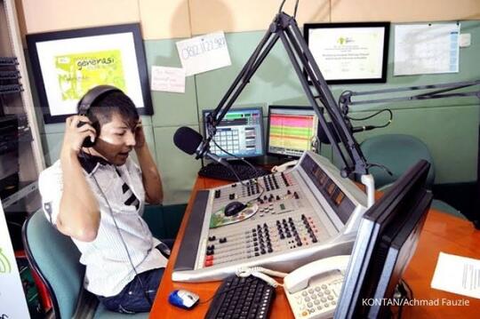 Zaman Now!! Masih Ada Yang Mendengarkan Radio Atau Sudah Ditinggalkan?