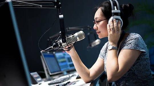 Zaman Now!! Masih Ada Yang Mendengarkan Radio Atau Sudah Ditinggalkan?