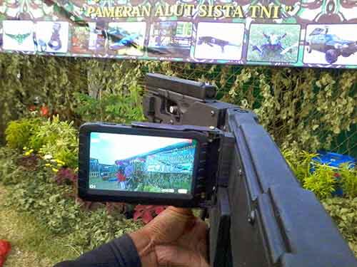 CornerShot - Senjata yang Diandalkan Untuk Pertempuran Jarak Dekat