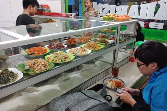 Antara Restoran Padang Vs Warteg, Manakah Yang Paling Agan Suka?