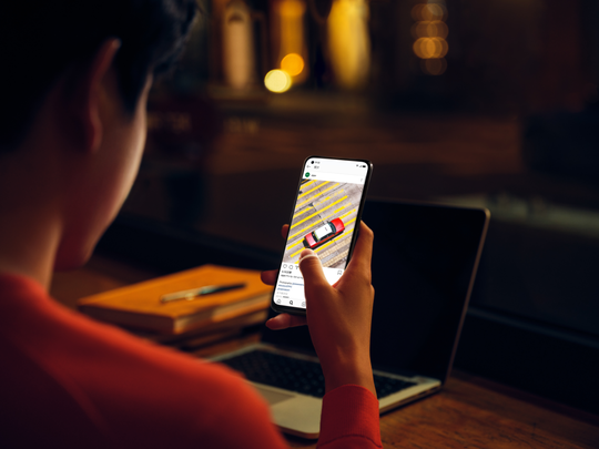 Mata Cepet Lelah Pas Kelamaan Main Smartphone? Ikutin Cara Ini Gan!