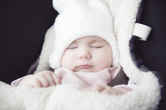 Bayi Dilarang Keluar Rumah Sebelum 40 Hari, Cek Disini Fakta atau Hoax!