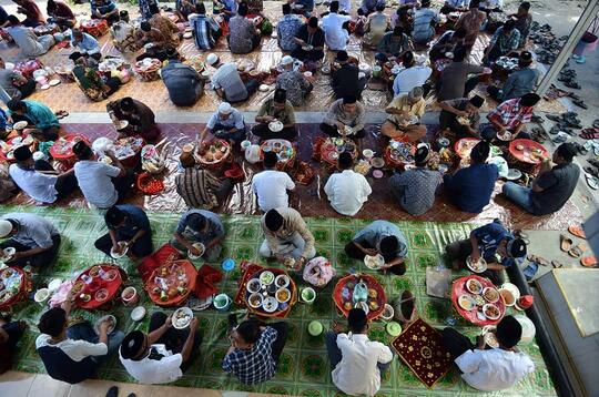 Ngejalang Pangan, Tradisi Syukuran Masyarakat Lampung di Awal dan Akhir Ramadhan!