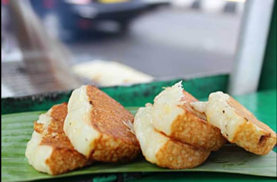 Buroncong, Makanan Khas Makassar Yang Nikmat Untuk Berbuka Puasa!