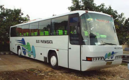 Kramat Djati, Bus Putih Nan Legendaris Pelari Lintas Sumatera Jawa Bali