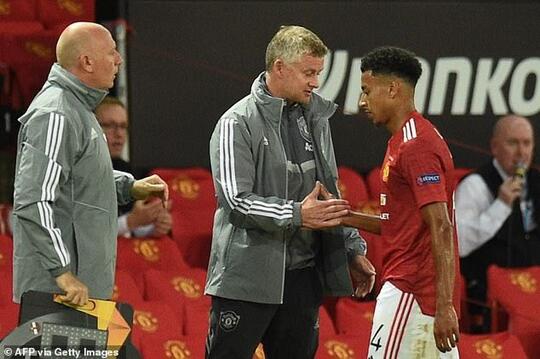 Baru Aja Diincar Sama Banyak Klub Ngetop, Jesse Lingard bakal ditahan di MU