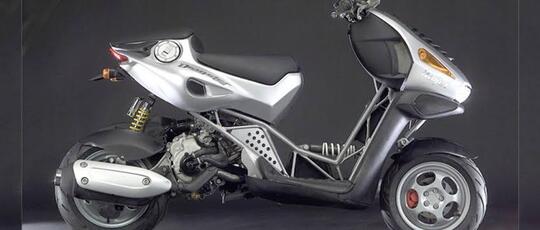 Skutik Baru Italjet Dragster Di Ajang IIMS Hybrid 2021