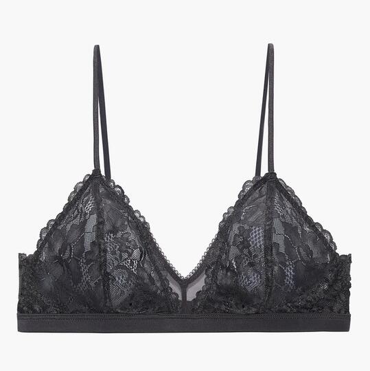 Model Bra Untuk Payudara Kecil. PILIH JENIS BRA YANG TEPAT!