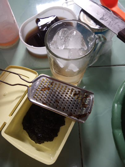 Es Cincau Hitam Susu, Bagaimanapun Bentuknya, Rasa Tetap Juwarak