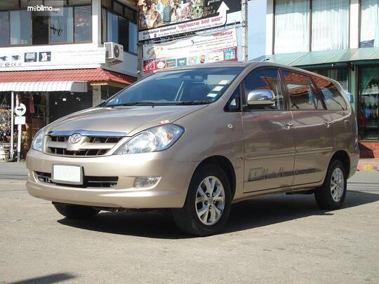 17 Tahun Kiprah Toyota Kijang Innova, Mobil Tangguh Andalan Keluarga Indonesia