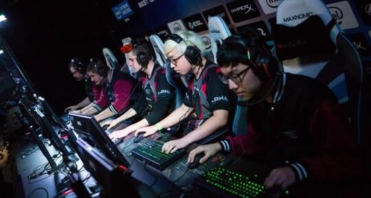 5 Headphone Gaming Terbaik Masa Kini, Dijamin Bikin Main Games Lebih Seru dan Nyata!