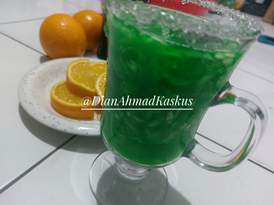 Segarnya Es Timun Berpadu Gurihnya Mie Goreng Jawa, Bikin Buka Puasa Makin Manis!