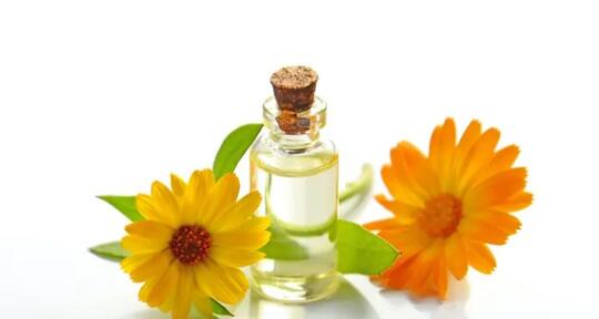 Kulit Kering dan Kasar Karena Pemakaian Hansanitizer? Inilah Tips Mengatasinya!