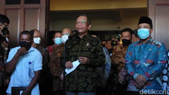 Mahfud Md: 5 Muslim Jadi Korban Bom Makassar, Teroris Tak Wakili Agama