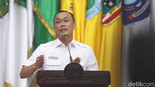 Kemendagri Akan Buatkan e-KTP untuk Transgender