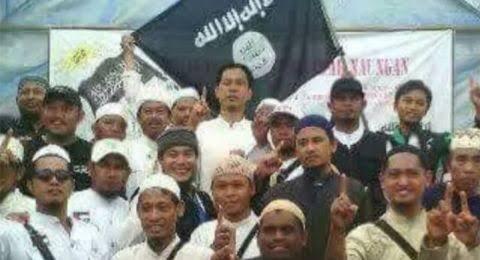 Munarman Diciduk!! Petamburan Diseruduk, Simpatisan FPI Kemana?