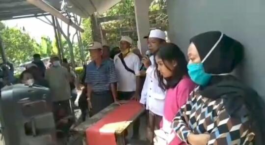 Ustadz Pelaku Penyebar Hoax Babi Ngepet di Depok Ditangkap, Terancam 10 Tahun Penjara