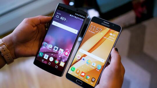 Layar Amoled Menjadi Jurus Samsung, Oppo, Vivo Dan Xiaomi, Apa Sih Keunggulannya?