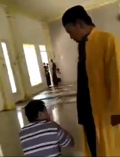 Ustaz Abdul Rahman: Masjid Tidak Sama Dengan Pasar, Apakah Masker Budaya Pasar?