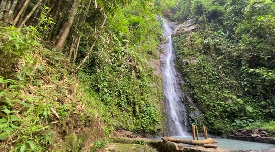 Menengok Curuh Kembar yang Tersembunyi di Sukosari