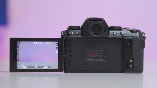 Review Fujifilm X-S10
