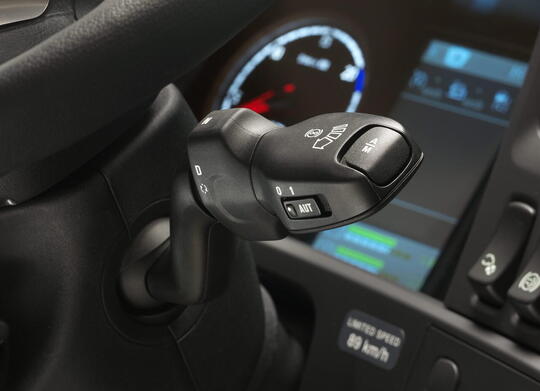 Ini Dia Alasan Kenapa Bus Dan Truk Memakai Gearbox Transmisi Manual